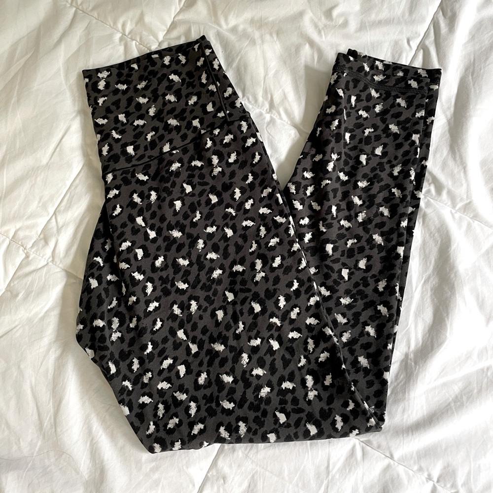 Aerie Cheetah Crossover Leggings